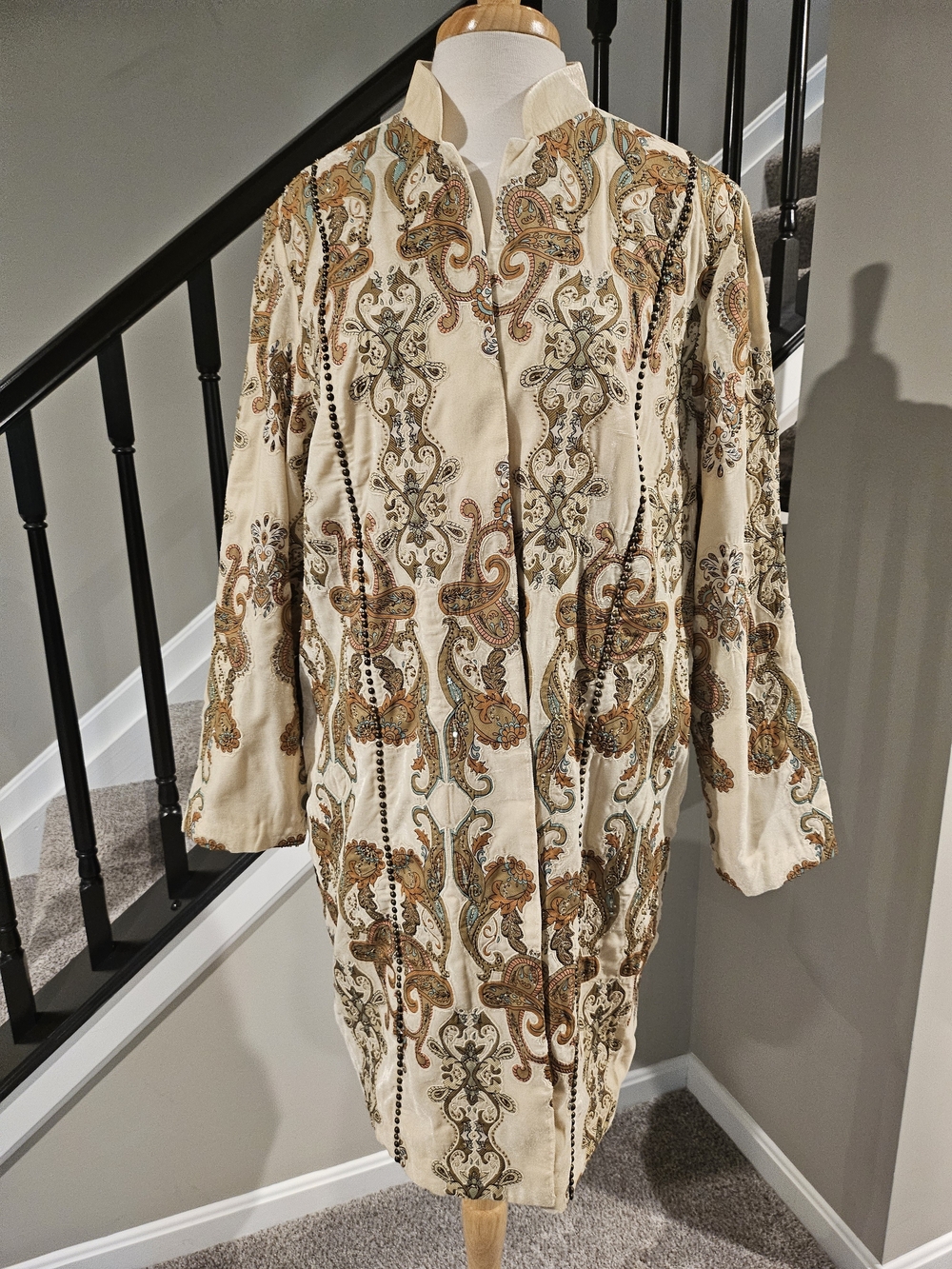 Chico’s Cream Applique Novelty Heritage LS Duster/Jacket/Topper (Chico’s Size 3)